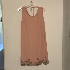 Short/Sleeveless Dress